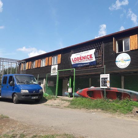 Klub Vodaku Karlovy Vary Ngoại thất bức ảnh